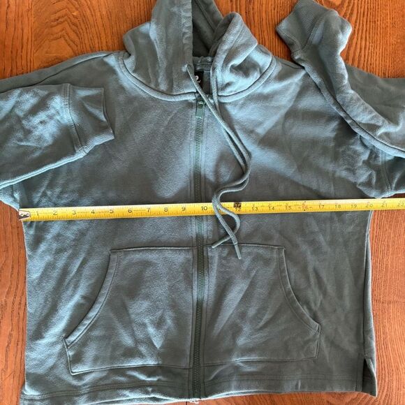 90 Degrees Zippered Crop Hoodie Sweatshirt Green M | Lightweight Activewear - Picture 2 of 3